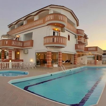 Hotel Alexandros Амудья Екстер'єр фото
