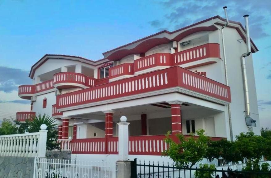 Hotel Alexandros Амудья Екстер'єр фото