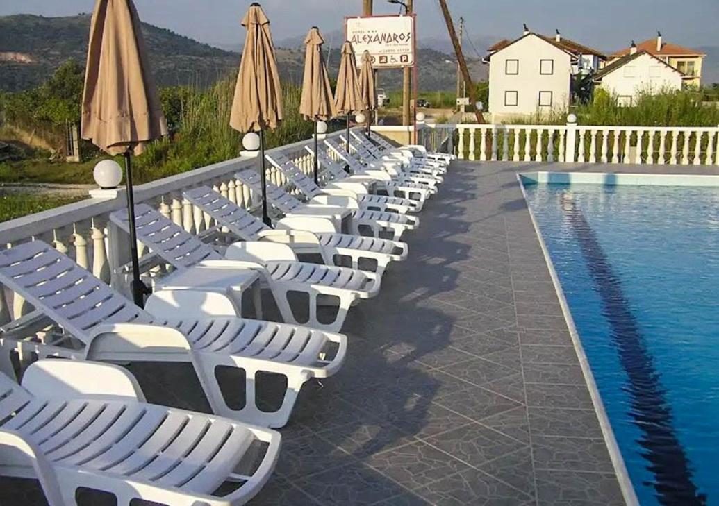Hotel Alexandros Амудья Екстер'єр фото