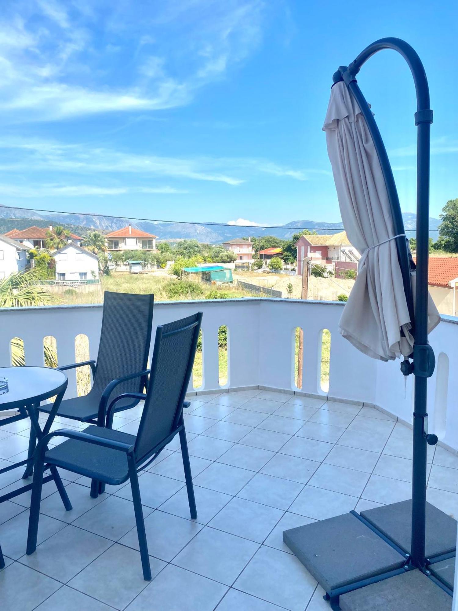 Hotel Alexandros Амудья Екстер'єр фото